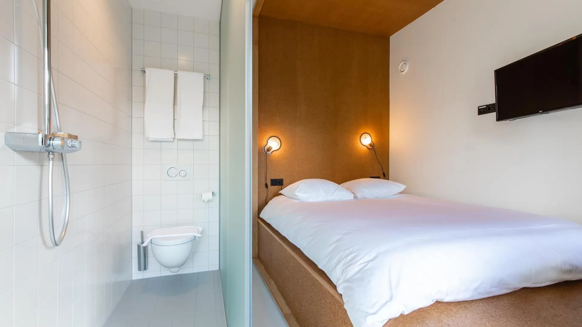 Hotel The Bellhop Rotterdam 3*,  Niederlande